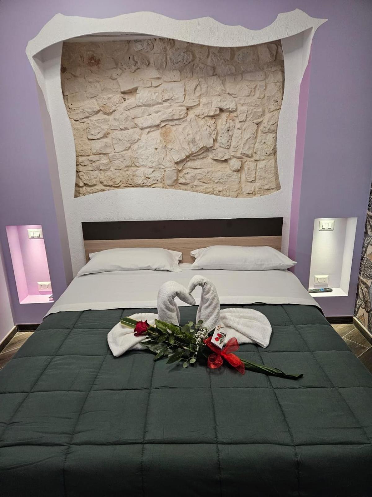 Luxuite Spa Con Piscina E Jacuzzi Alberobello Buitenkant foto