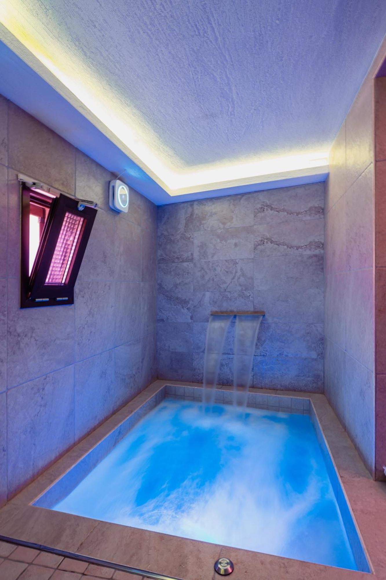Luxuite Spa Con Piscina E Jacuzzi Alberobello Buitenkant foto