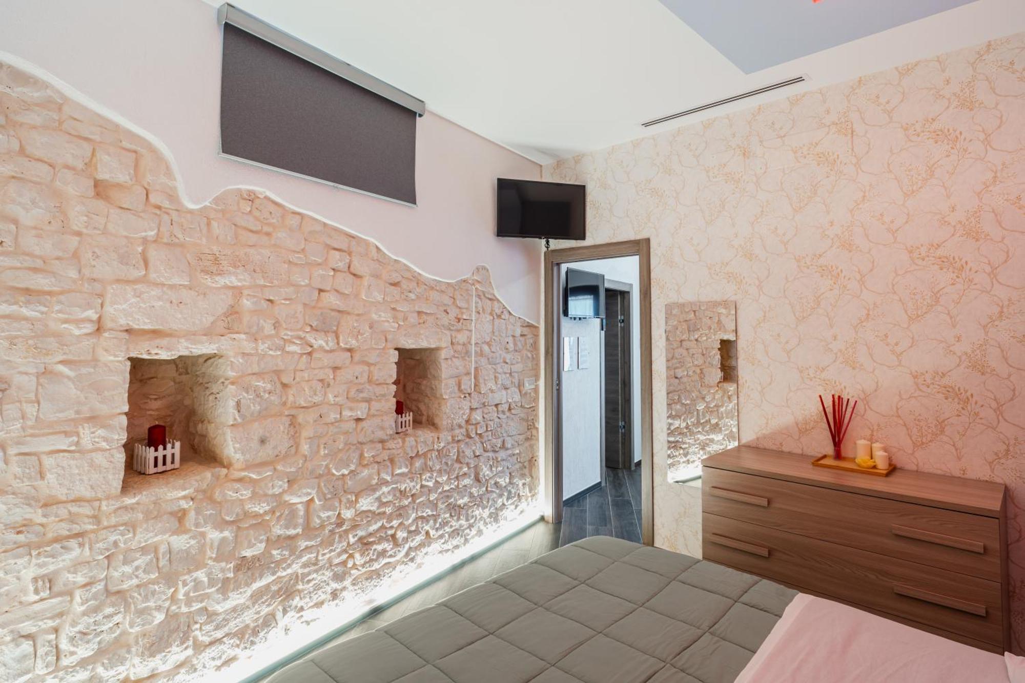 Luxuite Spa Con Piscina E Jacuzzi Alberobello Buitenkant foto